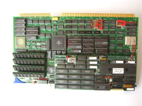 Scheda PCB con componenti